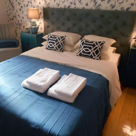 Bed & Breakfast Garden Boutique *