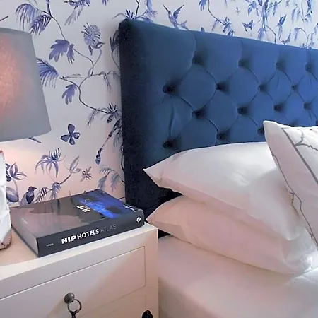 Bed & Breakfast Garden Boutique