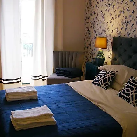 Bed & Breakfast Garden Boutique