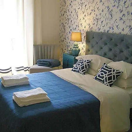 Bed & Breakfast Garden Boutique